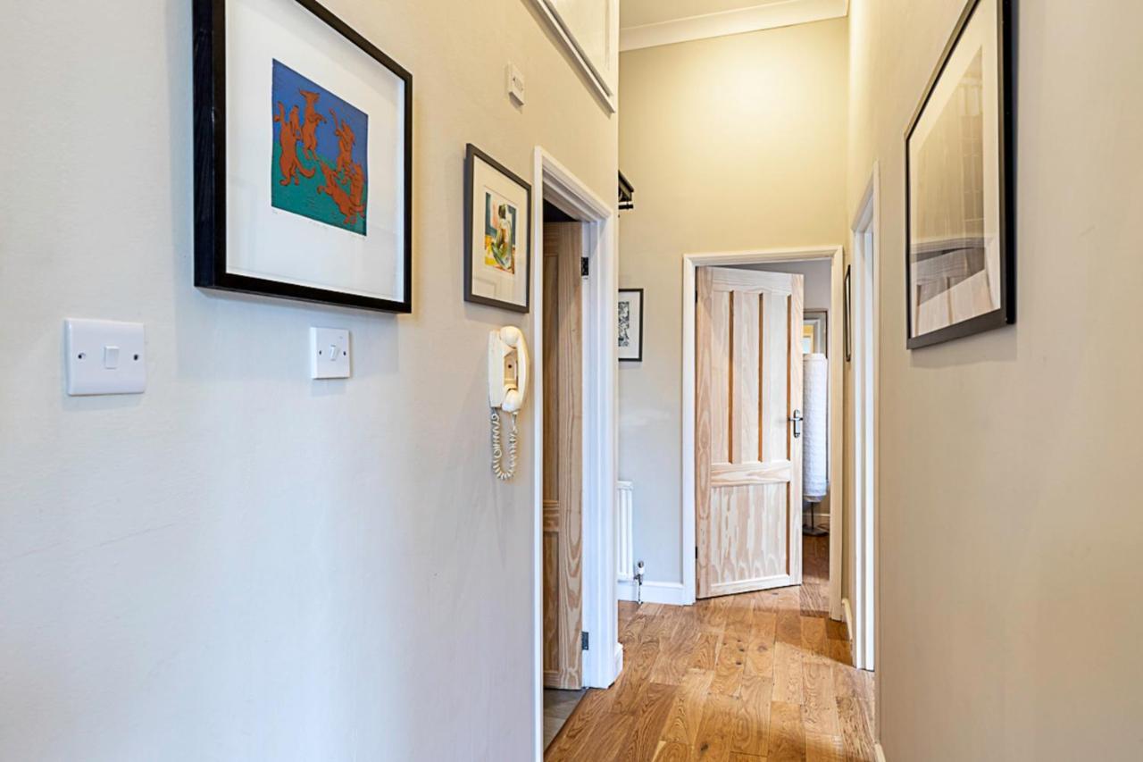 Beautiful Two Bedroom Abode Near Victoria London Kültér fotó