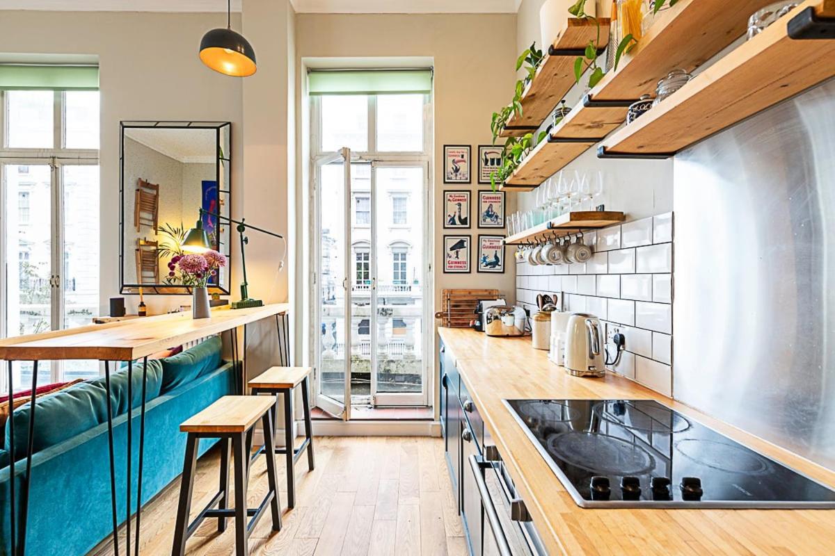 Beautiful Two Bedroom Abode Near Victoria London Kültér fotó